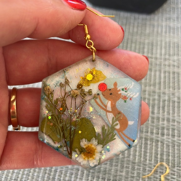 XMAS Pressed Flower Handmade Large Holiday Earrings Blue Rudolph Hexagon - Picture 5 of 11